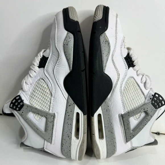 Men’s size 11 Nike Air Jordan 4 white cement retro og 2016 hype rare sneakers se